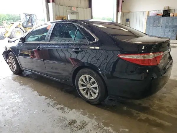 4T1BF1FK0HU774528 2017 TOYOTA CAMRY - Image 2