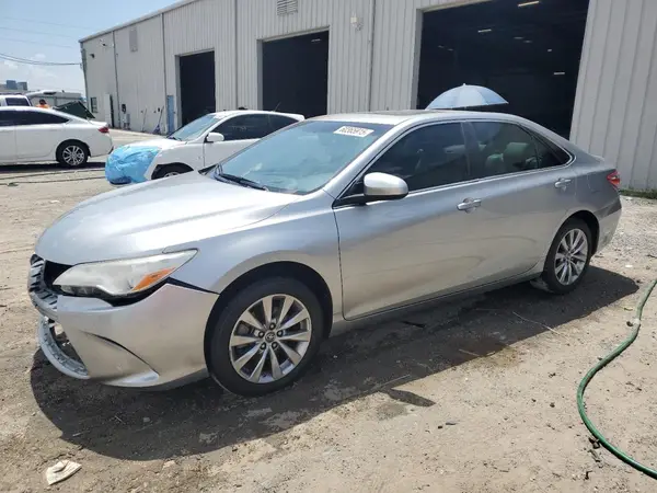 4T1BF1FK0HU774691 2017 TOYOTA CAMRY - Image 1