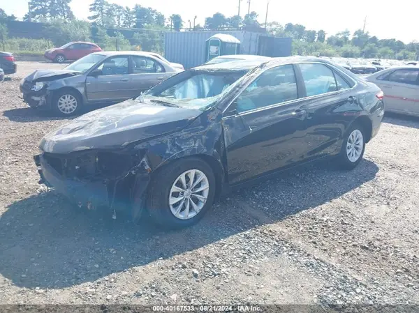 4T1BF1FK0HU775162 2017 TOYOTA CAMRY - Image 2