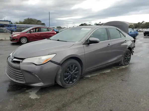 4T1BF1FK0HU776165 2017 TOYOTA CAMRY - Image 1