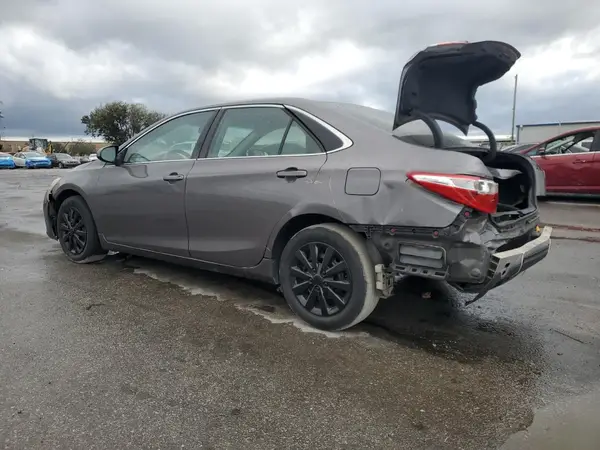 4T1BF1FK0HU776165 2017 TOYOTA CAMRY - Image 2