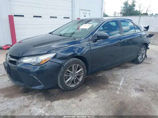 4T1BF1FK0HU778773 2017 TOYOTA CAMRY - Image 2