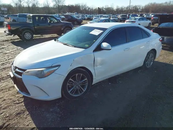 4T1BF1FK0HU778871 2017 TOYOTA CAMRY - Image 2