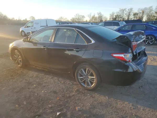 4T1BF1FK0HU779163 2017 TOYOTA CAMRY - Image 2