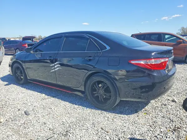 4T1BF1FK0HU781091 2017 TOYOTA CAMRY - Image 2