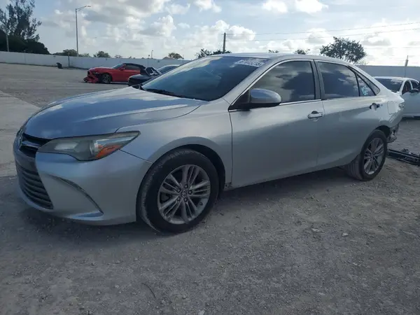 4T1BF1FK0HU781169 2017 TOYOTA CAMRY - Image 1