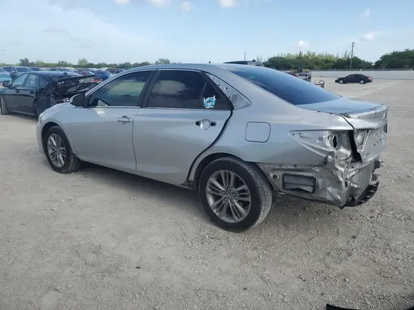 4T1BF1FK0HU781169 2017 TOYOTA CAMRY - Image 2