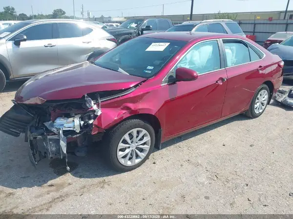 4T1BF1FK0HU786906 2017 TOYOTA CAMRY - Image 2