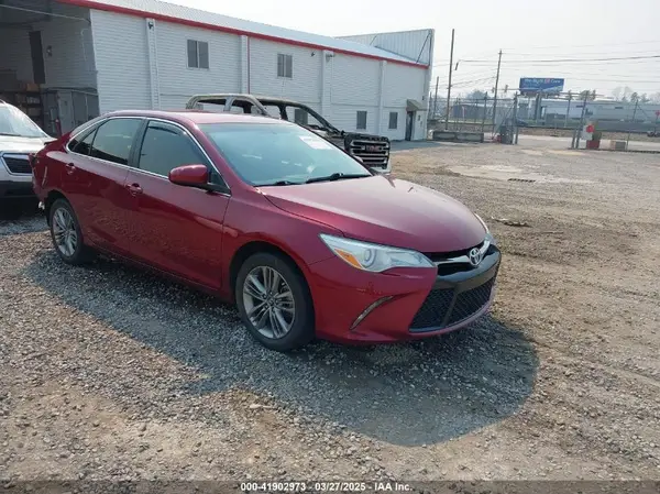 4T1BF1FK0HU791524 2017 TOYOTA CAMRY - Image 1