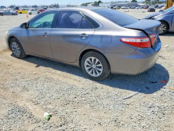4T1BF1FK0HU792317 2017 TOYOTA CAMRY - Image 2