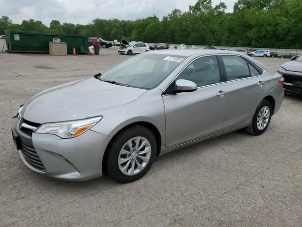 4T1BF1FK0HU792608 2017 TOYOTA CAMRY - Image 1