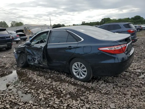 4T1BF1FK0HU793953 2017 TOYOTA CAMRY - Image 2