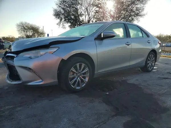 4T1BF1FK0HU794391 2017 TOYOTA CAMRY - Image 1