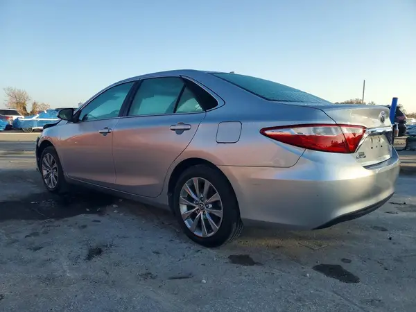 4T1BF1FK0HU794391 2017 TOYOTA CAMRY - Image 2