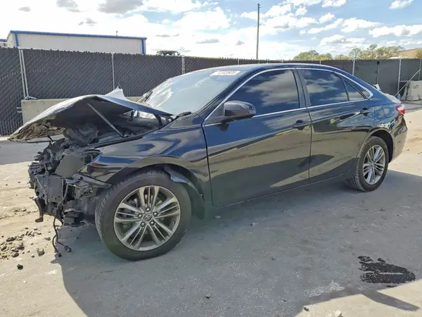 4T1BF1FK0HU796206 2017 TOYOTA CAMRY - Image 1