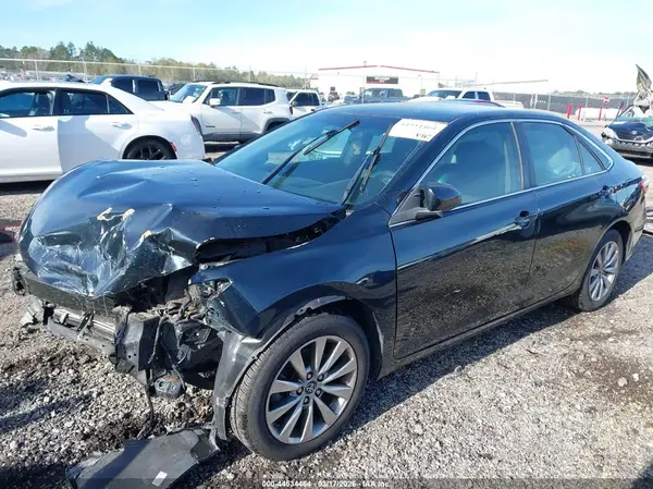 4T1BF1FK0HU797968 2017 TOYOTA CAMRY - Image 2