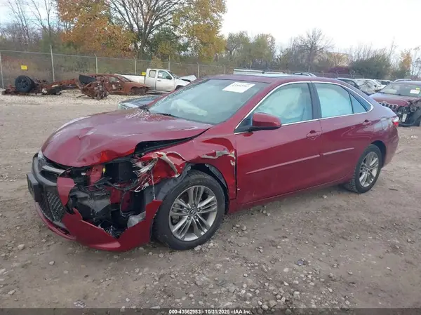 4T1BF1FK0HU800710 2017 TOYOTA CAMRY - Image 2
