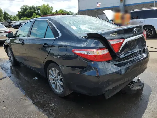 4T1BF1FK0HU801534 2017 TOYOTA CAMRY - Image 2