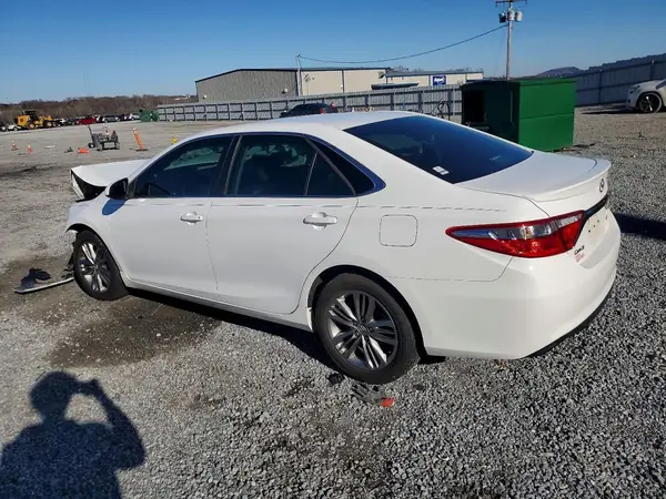 4T1BF1FK0HU802747 2017 TOYOTA CAMRY - Image 2