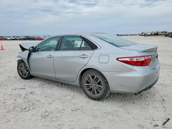 4T1BF1FK0HU804207 2017 TOYOTA CAMRY - Image 2