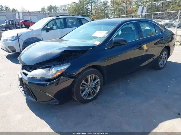 4T1BF1FK0HU805129 2017 TOYOTA CAMRY - Image 2