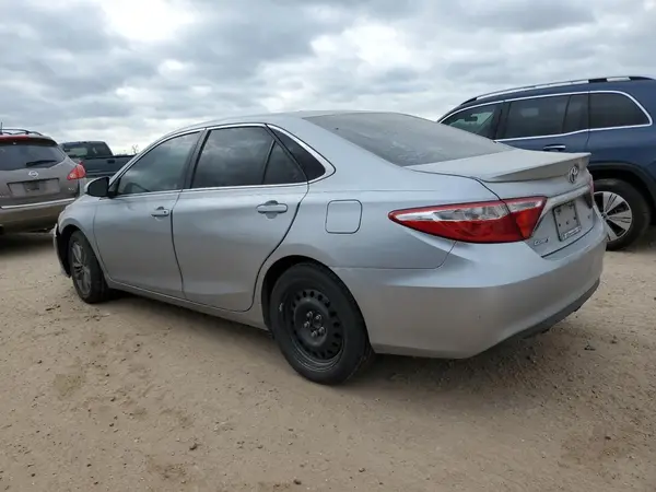 4T1BF1FK0HU805468 2017 TOYOTA CAMRY - Image 2