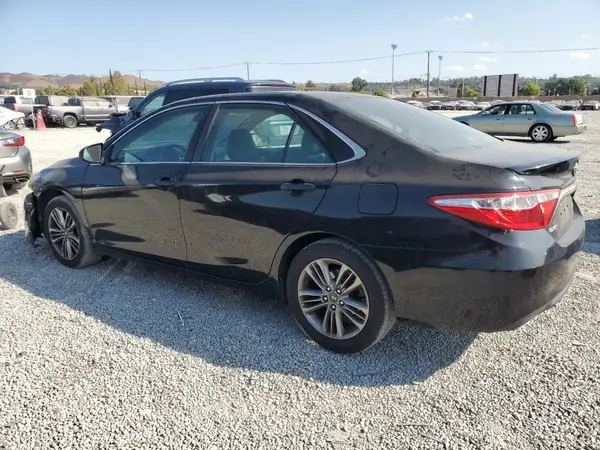 4T1BF1FK0HU805759 2017 TOYOTA CAMRY - Image 2