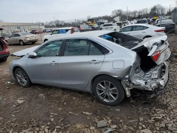 4T1BF1FK0HU805762 2017 TOYOTA CAMRY - Image 2