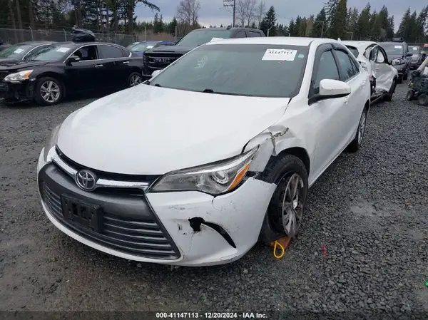 4T1BF1FK0HU808046 2017 TOYOTA CAMRY - Image 2