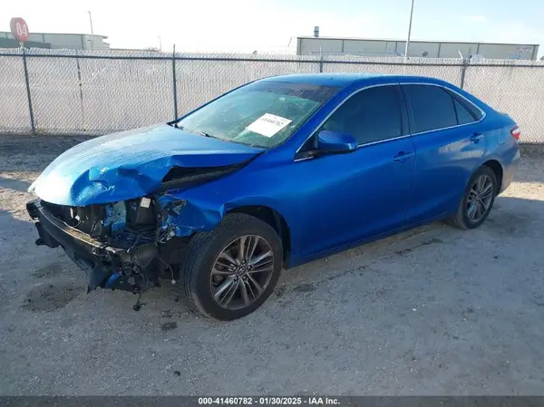 4T1BF1FK0HU811951 2017 TOYOTA CAMRY - Image 2