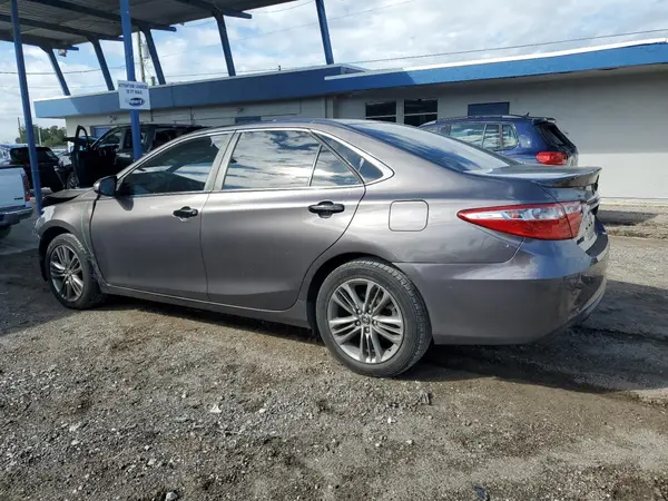 4T1BF1FK1FU902868 2017 TOYOTA CAMRY - Image 2