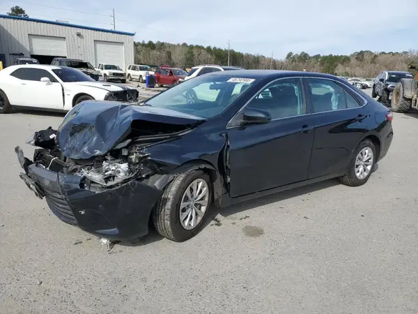 4T1BF1FK1GU117431 2016 TOYOTA CAMRY - Image 1