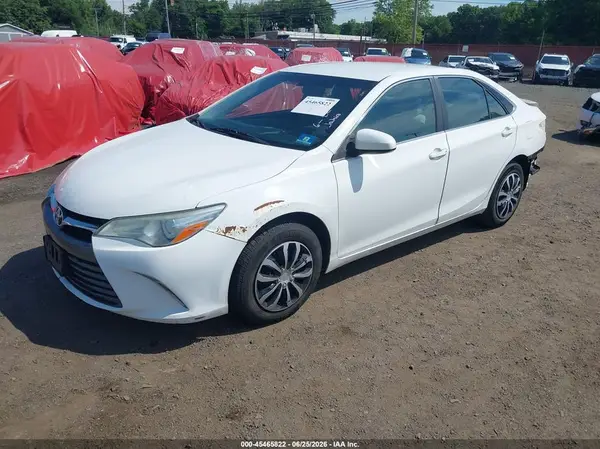 4T1BF1FK1GU119034 2016 TOYOTA CAMRY - Image 2