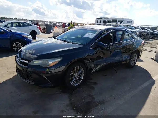 4T1BF1FK1GU119129 2016 TOYOTA CAMRY - Image 2