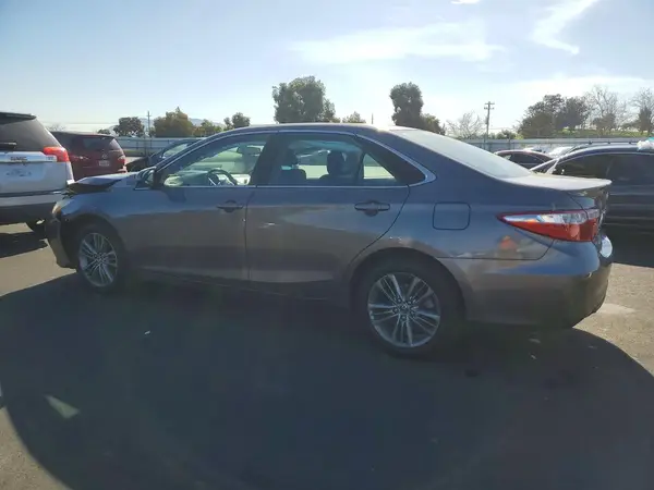 4T1BF1FK1GU123732 2016 TOYOTA CAMRY - Image 2