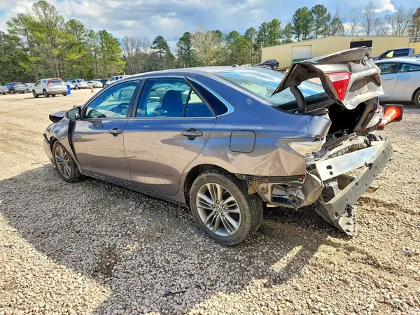 4T1BF1FK1GU124489 2016 TOYOTA CAMRY - Image 2