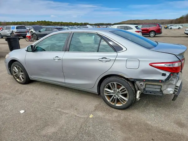 4T1BF1FK1GU124511 2016 TOYOTA CAMRY - Image 2