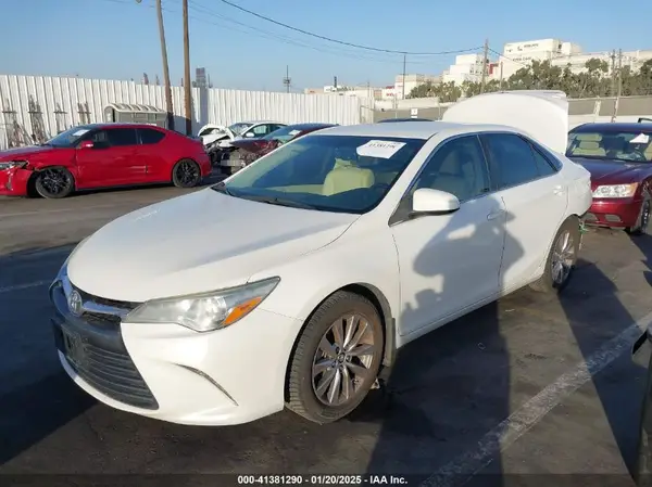 4T1BF1FK1GU126954 2016 TOYOTA CAMRY - Image 2