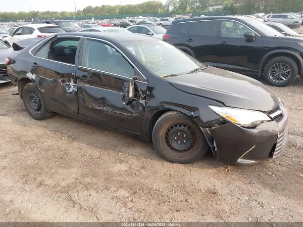 4T1BF1FK1GU127408 2016 TOYOTA CAMRY - Image 1