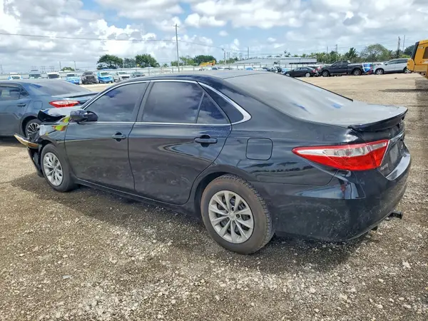 4T1BF1FK1GU127795 2016 TOYOTA CAMRY - Image 2