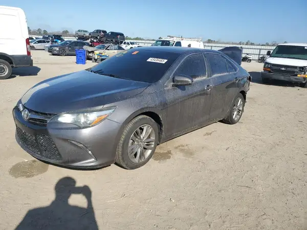 4T1BF1FK1GU129112 2016 TOYOTA CAMRY - Image 1