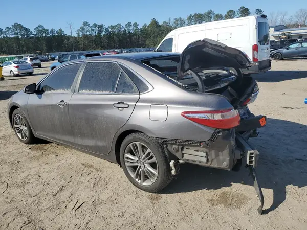 4T1BF1FK1GU129112 2016 TOYOTA CAMRY - Image 2