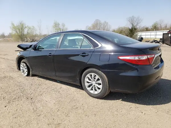4T1BF1FK1GU129224 2016 TOYOTA CAMRY - Image 2