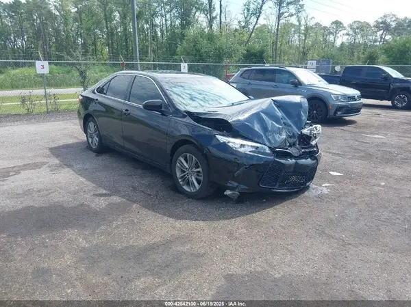 4T1BF1FK1GU129966 2016 TOYOTA CAMRY - Image 1