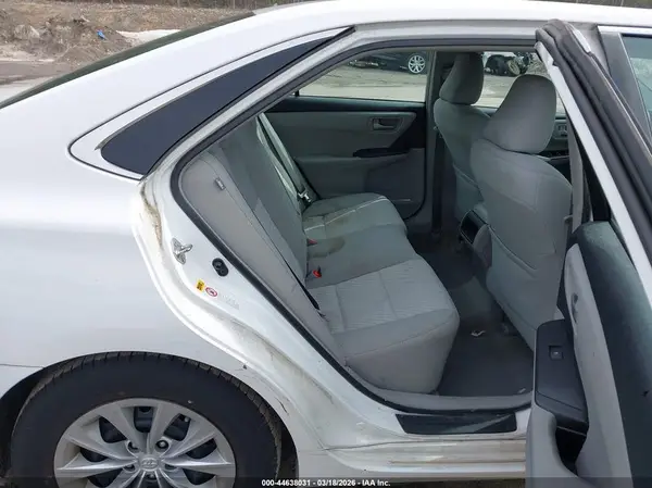 4T1BF1FK1GU132785 2016 TOYOTA CAMRY - Image 8