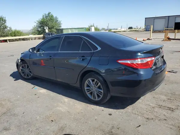 4T1BF1FK1GU137534 2016 TOYOTA CAMRY - Image 2