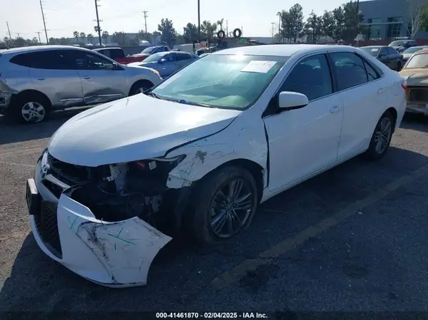 4T1BF1FK1GU139171 2016 TOYOTA CAMRY - Image 2