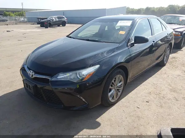 4T1BF1FK1GU141244 2016 TOYOTA CAMRY - Image 2