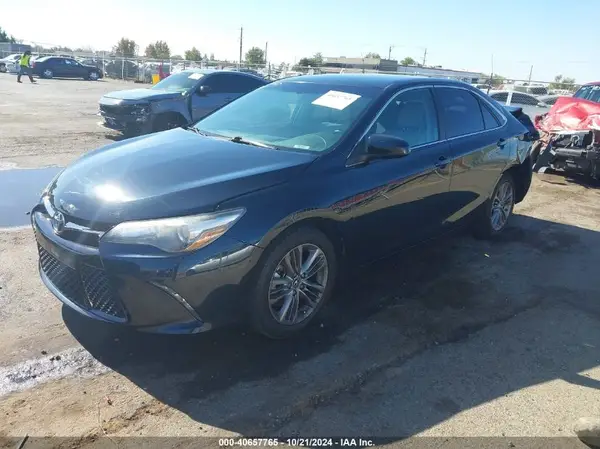 4T1BF1FK1GU141972 2016 TOYOTA CAMRY - Image 2
