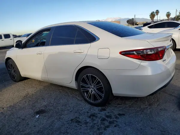 4T1BF1FK1GU142250 2016 TOYOTA CAMRY - Image 2
